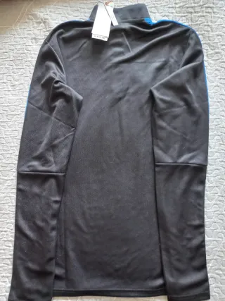 Camiseta Adidas negra y azul 1/4 cremallera