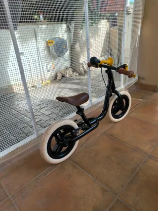 Bici niño sin pedales negra