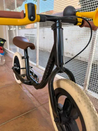 Bici niño sin pedales negra