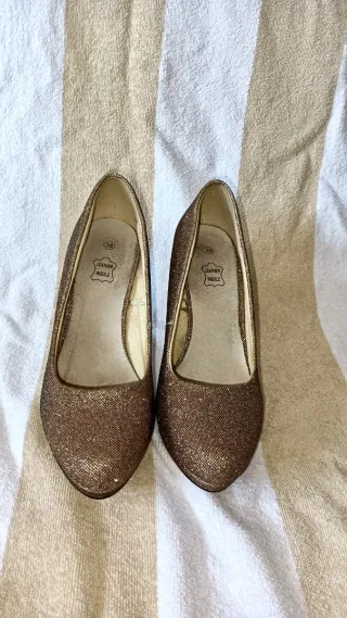 Zapatos de fiesta dorados talla 38