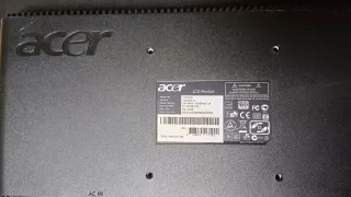 Pantalla Acer y Teclado Carrefour