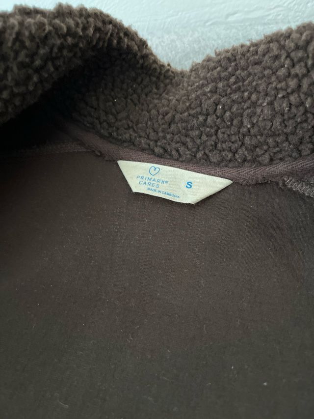 Chaleco marrón de pelo sintético