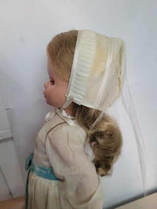 Muñeca Sally Famosa Comunión Castaña