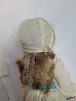 Muñeca Sally Famosa Comunión Castaña