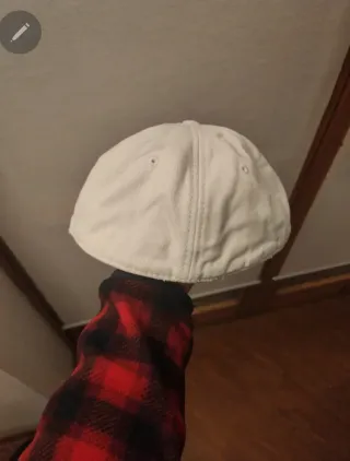 Cappellino Converse bianco con logo rosso