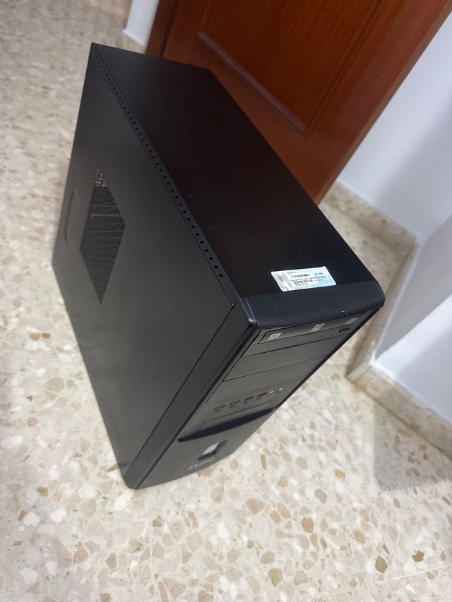 Torre PC EVEN Negra Windows 8