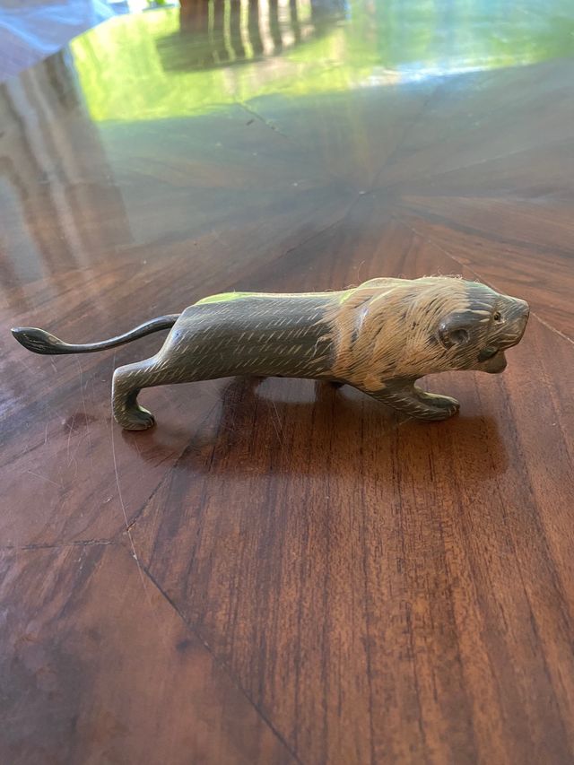 Figura León Hueso Tallado Mano