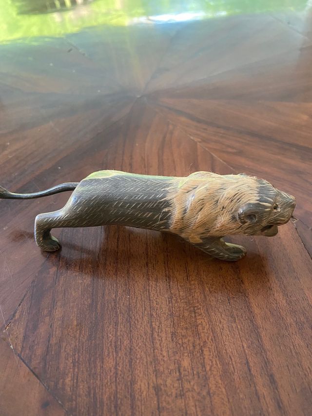 Figura León Hueso Tallado Mano