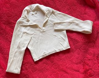 Top manga larga beige