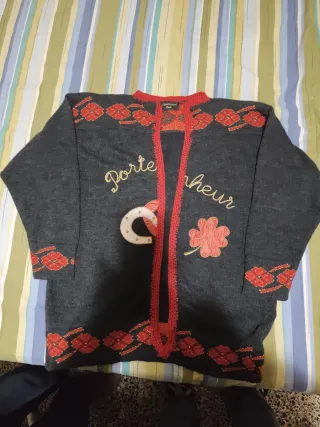 Cárdigan mujer gris y rojo