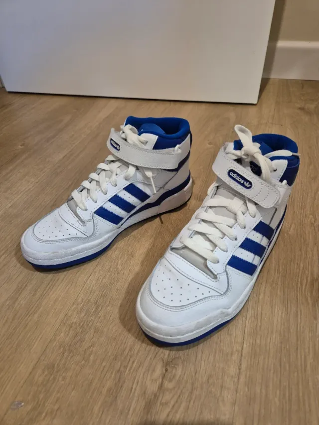 Sneakers Adidas alte bianche e blu
