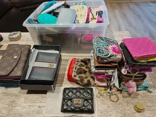 Carteras y monederos varios   distintos precios