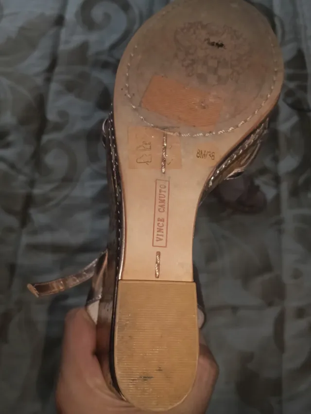 Sandalias Vince Camuto Mujer Talla 39 Doradas