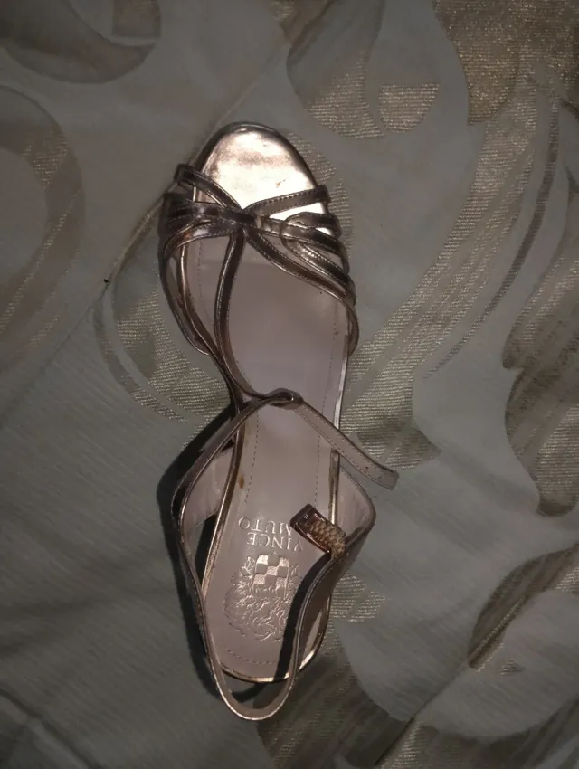 Sandalias Vince Camuto Mujer Talla 39 Doradas