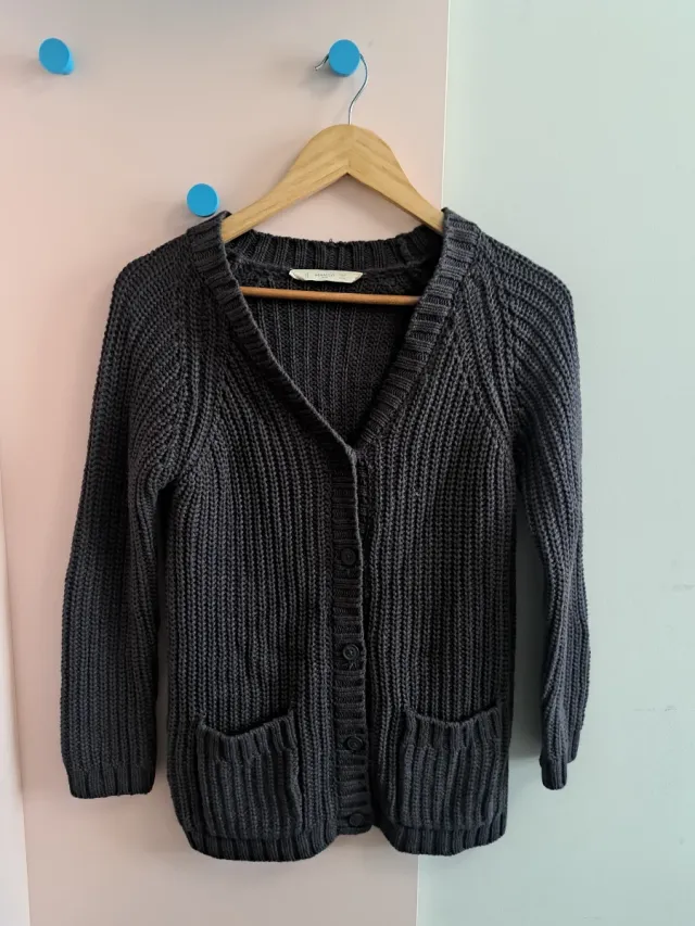 Cárdigan gris de punto