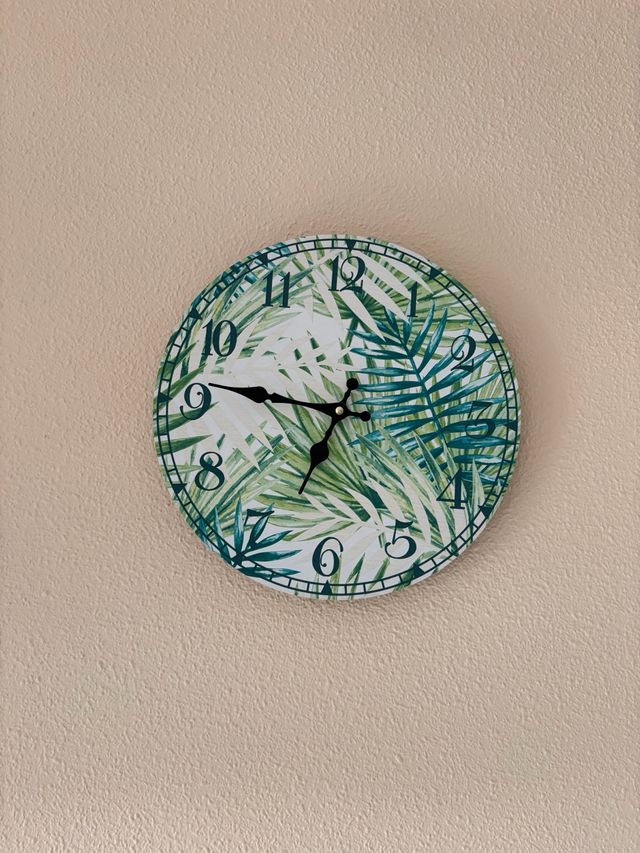 Reloj de pared decorativo floral