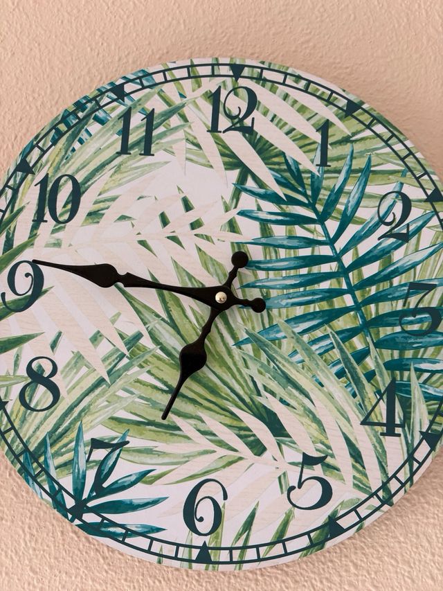 Reloj de pared decorativo floral