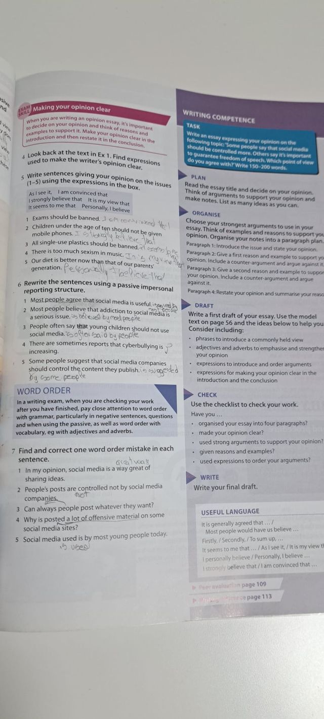 EXAM PROSPECTS 2 Student's book: libro de texto...