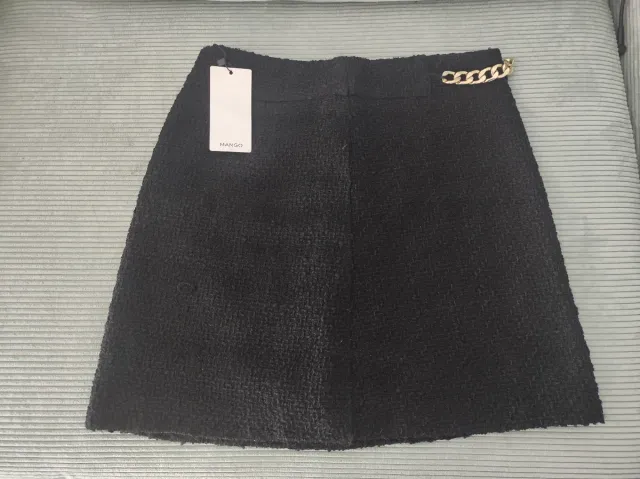 Falda negra nueva, talla S, Mango
