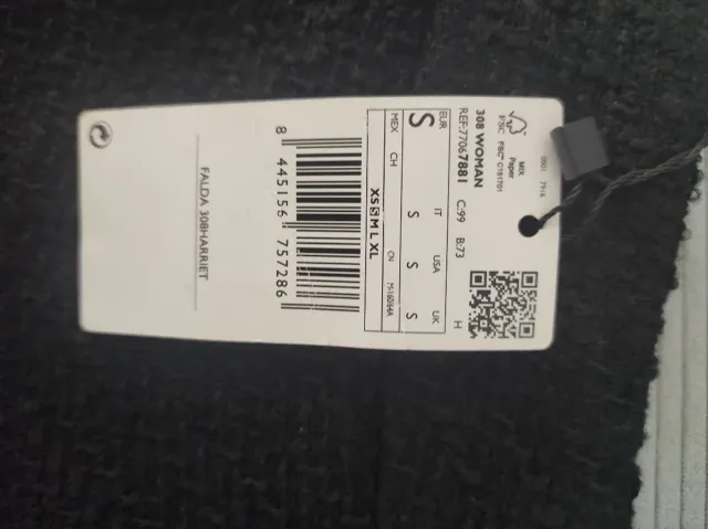 Falda negra nueva, talla S, Mango