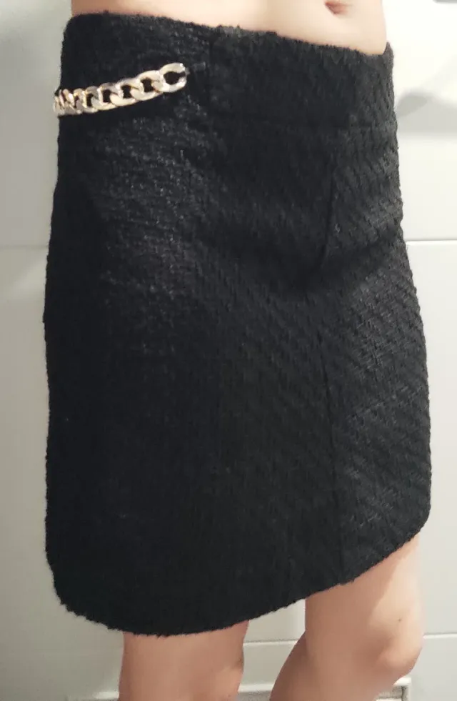 Falda negra nueva, talla S, Mango