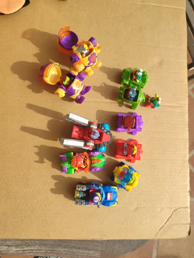 Superzings Muñecos y Coches