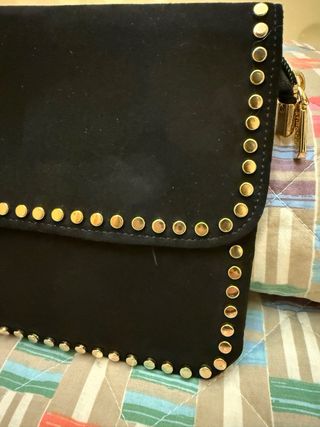 Borsetta Primadonna velluto nera borchie oro