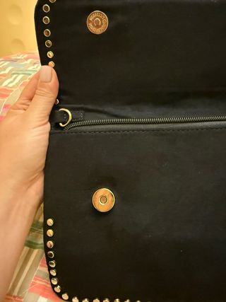 Borsetta Primadonna velluto nera borchie oro