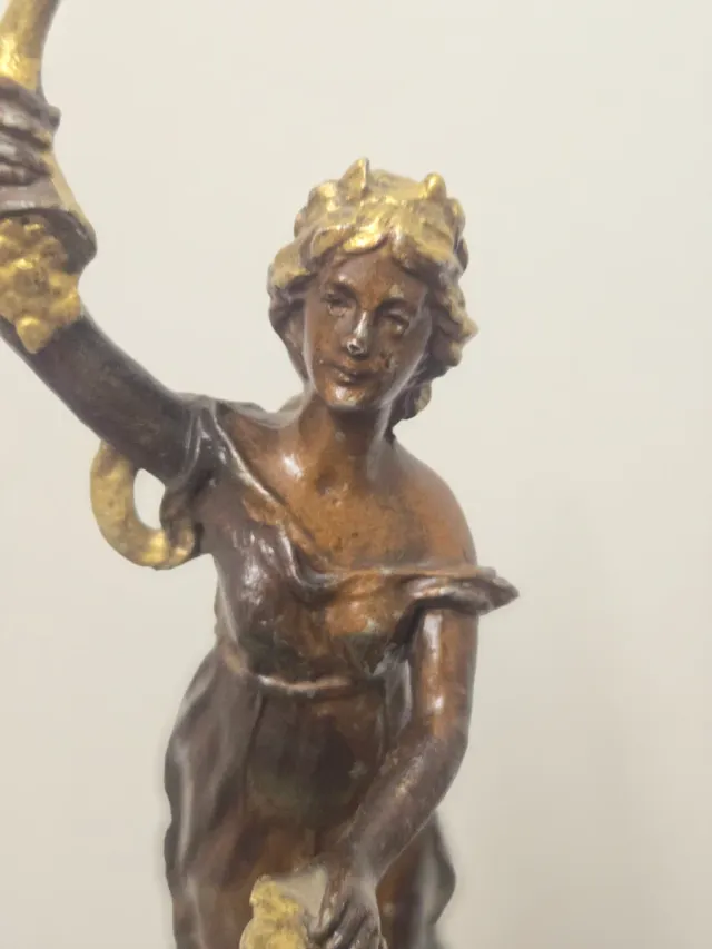 Reloj de sobremesa de ónix verde y bronce