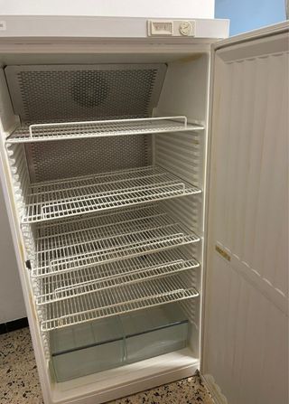 Nevera expositora industrial LIEBHERR