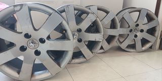 Llantas Peugeot 5 radios (4 unidades)