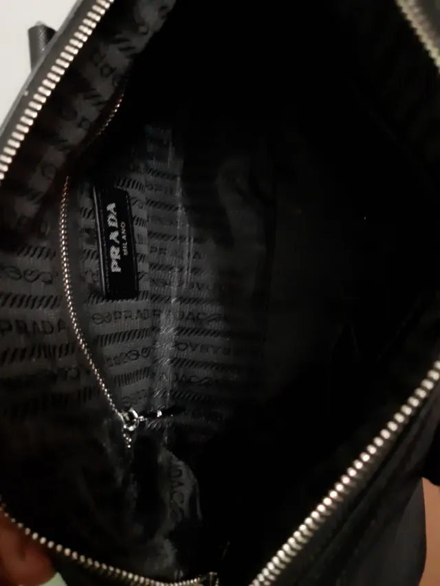 Bolso Prada Negro con Neceser y Correa