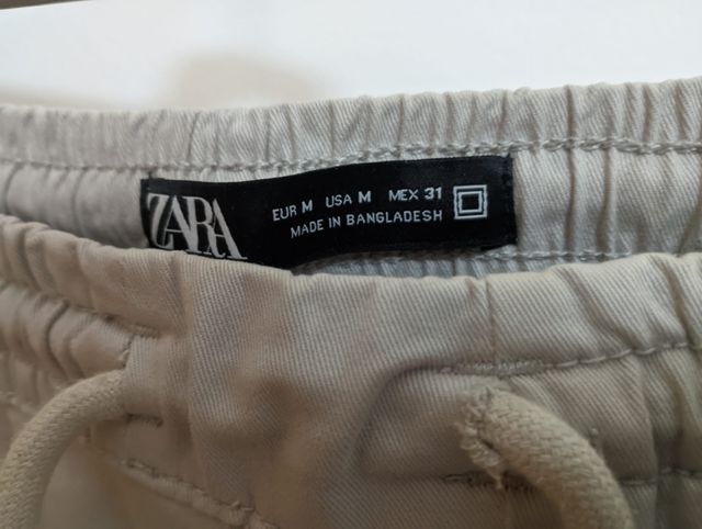 Pantalón Cargo Beige Zara
