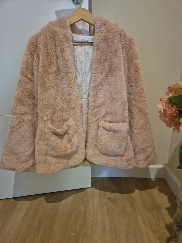 Giacchetta in pelliccia rosa MANGO