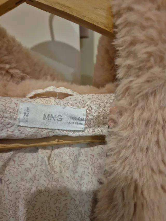 Giacchetta in pelliccia rosa MANGO