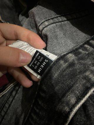 Shorts vaqueros negros rotos