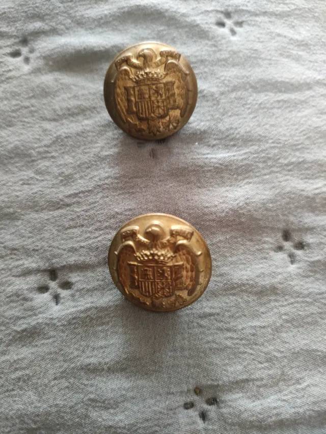 Dos Botones Militares Españoles