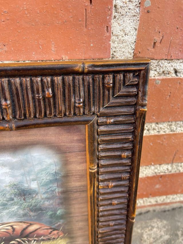 Cuadro de tigre en marco de bambú