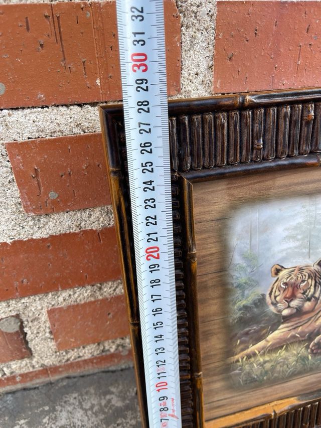 Cuadro de tigre en marco de bambú