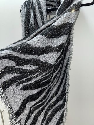 Sciarpa zebrata con glitter
