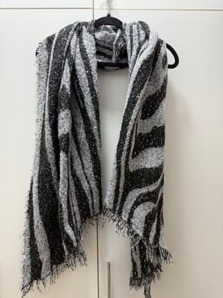 Sciarpa zebrata con glitter