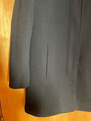 Abrigo negro Only con capucha