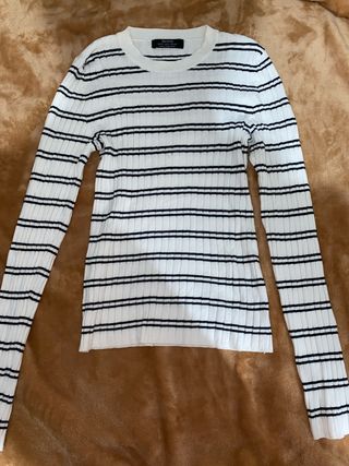 Camiseta Bershka rayas blancas y negras