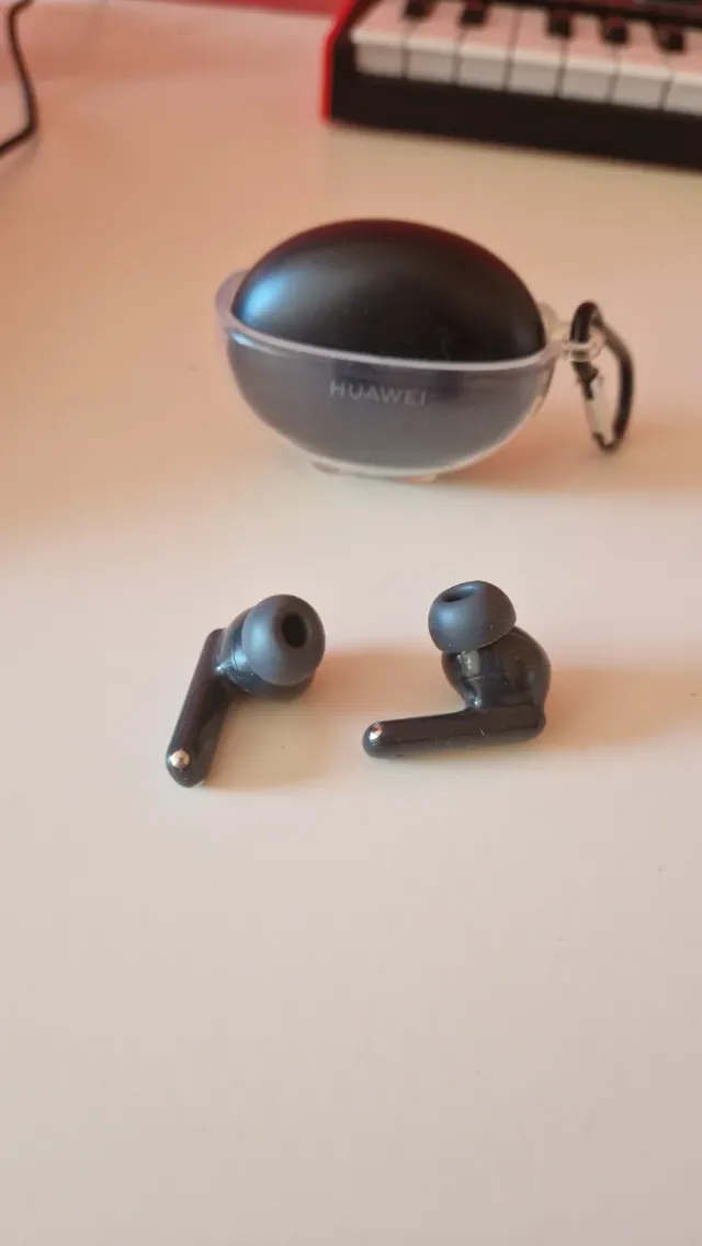 Huawei FreeBuds 6i con cancellazione rumore attiva