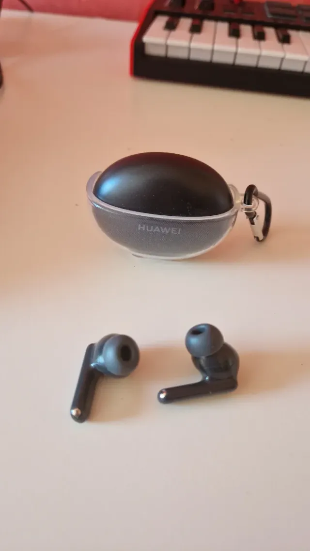 Huawei FreeBuds 6i con cancellazione rumore attiva