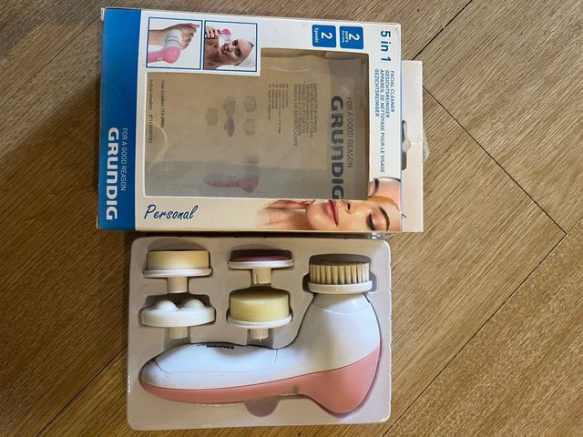 Limpiador Facial Grundig Rosa y Blanco