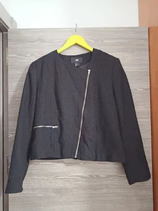 Chaqueta corta H&M negra