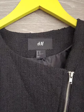 Chaqueta corta H&M negra