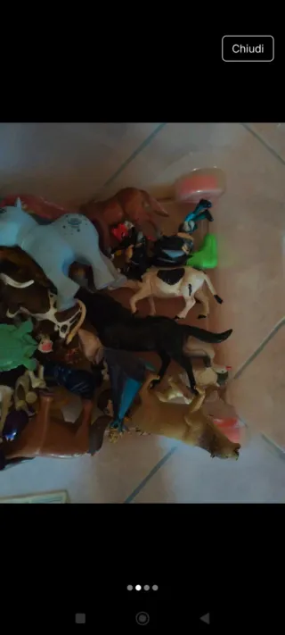 Animaletti giocattolo assortiti