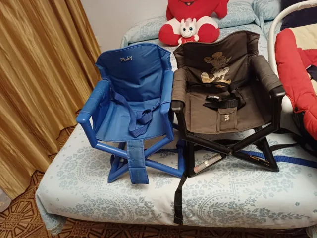 Silla de coche Jané roja + sillitas de mesa.